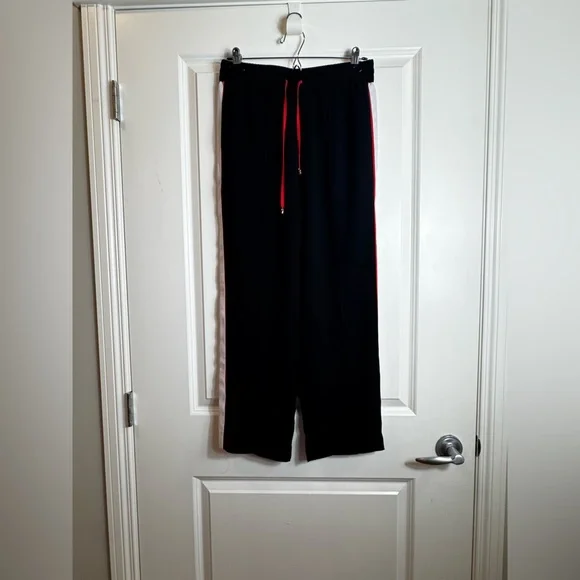 Black Athleisure Stripe Pant Set | Sporty Chic Outfit | US L - Picture 12 of 14